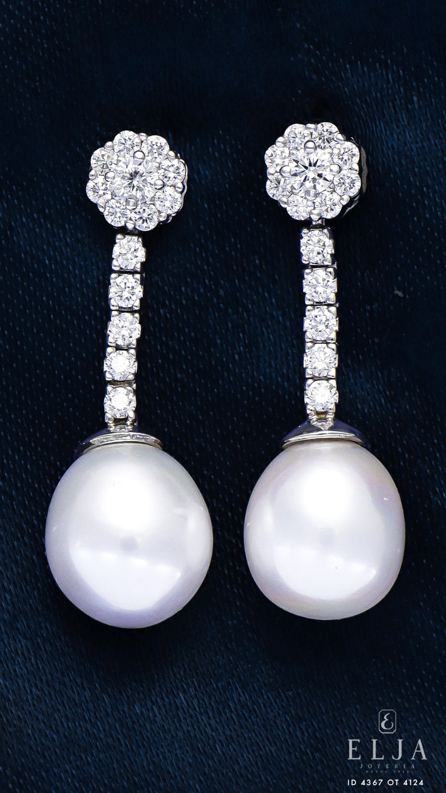 Aretes de perla con flor de diamantes