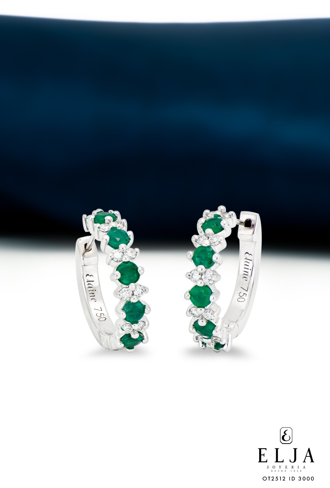 Arracadas de esmeraldas y diamantes en oro blanco